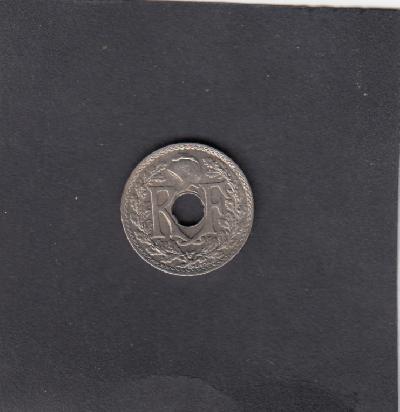 Beschrijving: 10 Centimes HOLE